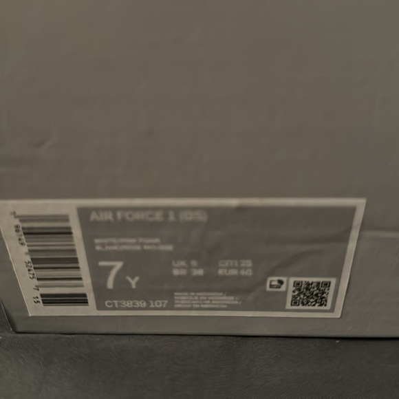 🆕 With Tags- Never Worn- Light Pink with White. Awesome Gum bottom. - Picture 4 of 4